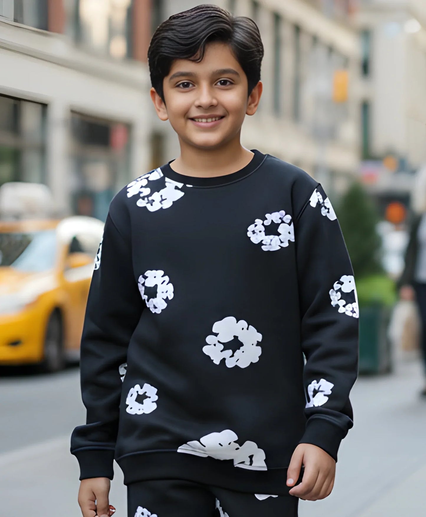 POP BLACK & WHITE BOYS FLEECE SWEATSHIRT - BLACK