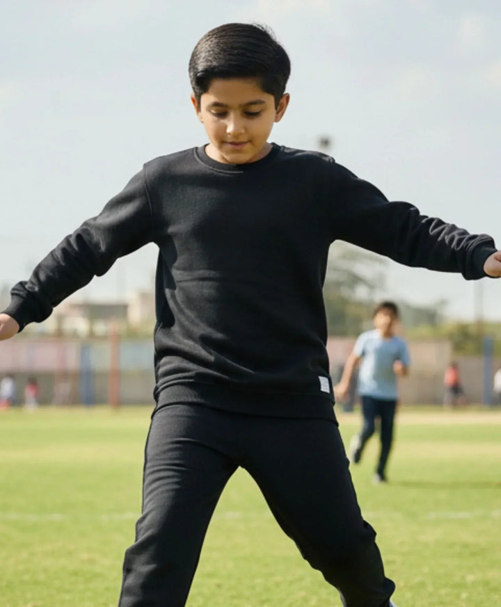 REBEL ESSENTIALS BOYS FLEECE SWEATSHIRT - BLACK - Anthrilo 