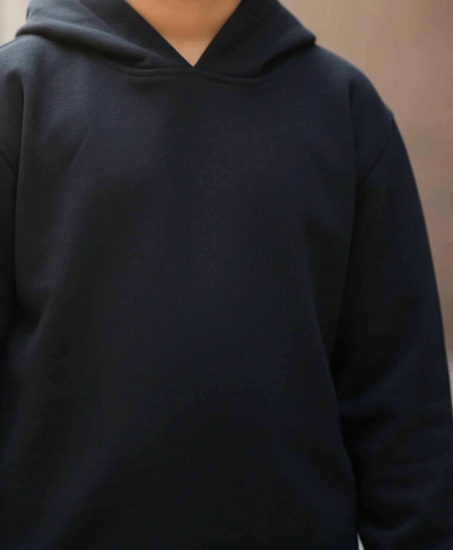 REBEL ESSENTIALS BOYS FLEECE HOODIE - BLACK