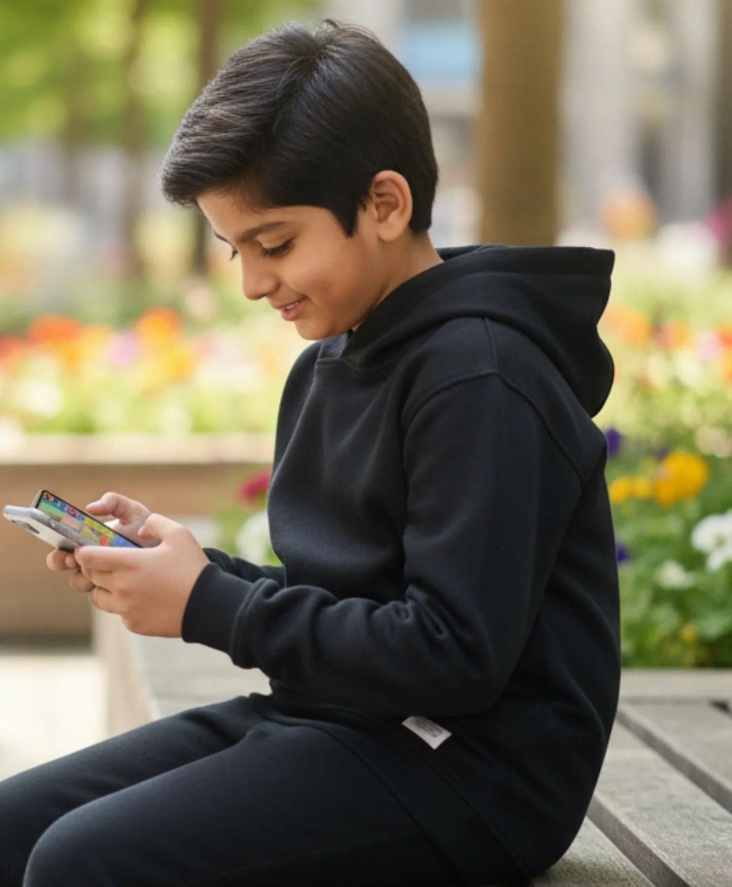 REBEL ESSENTIALS BOYS FLEECE HOODIE - BLACK