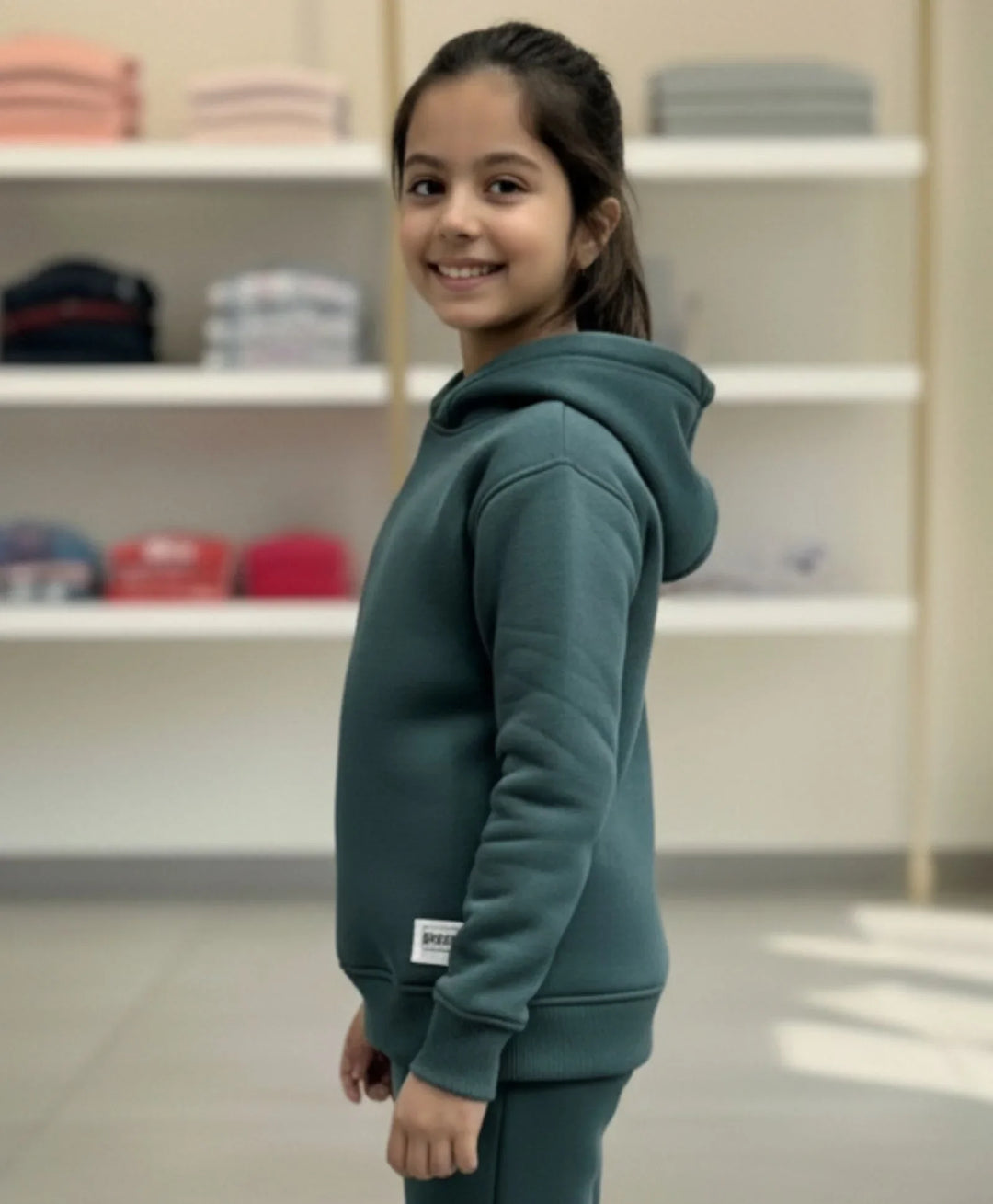 SIMPLE ESSENTIAL GIRLS FLEECE HOODIE - DARK GREEN - Anthrilo 