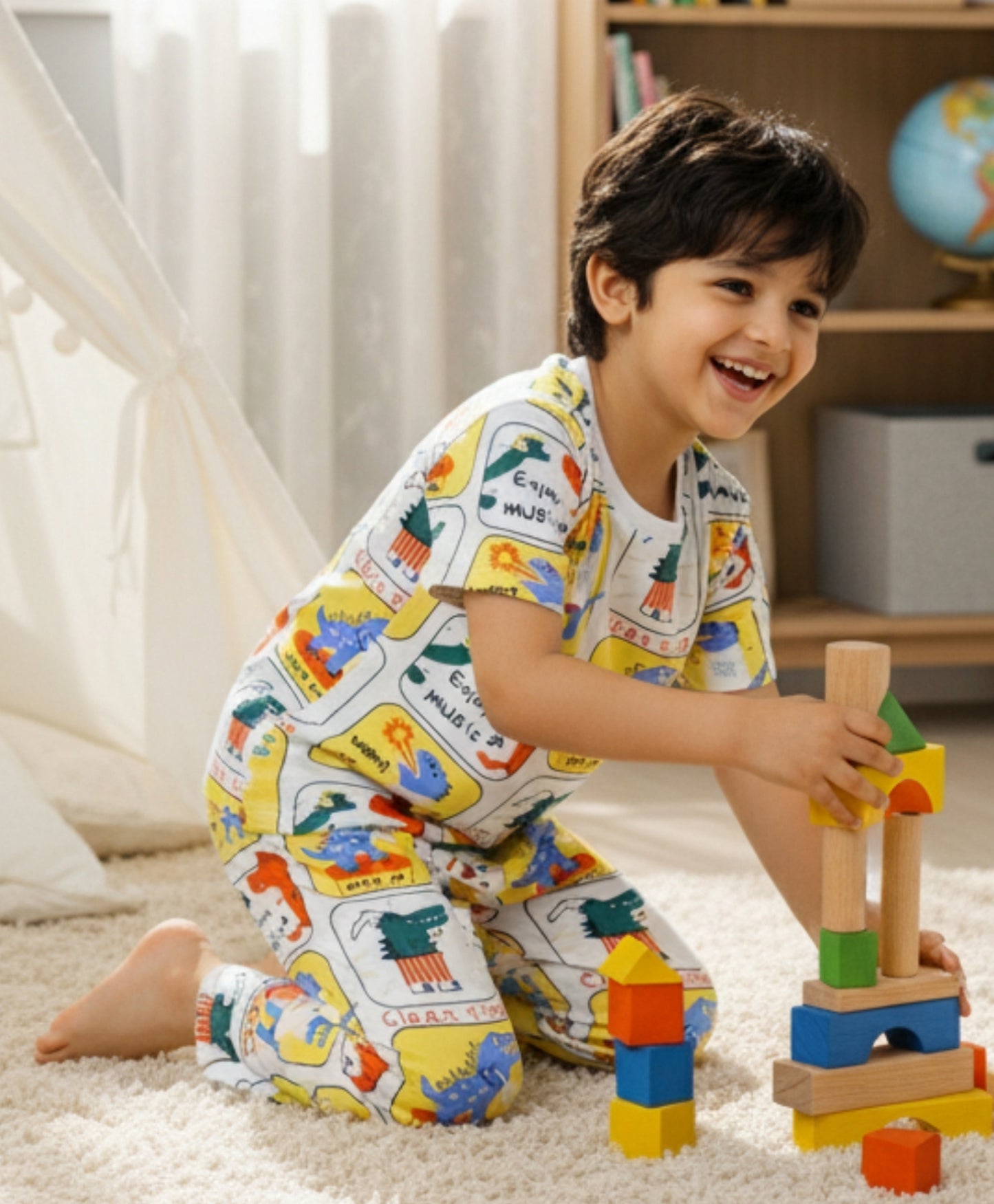 DINOSAUR STAMP SHORT SLEEVE PYJAMA SET - WHITE