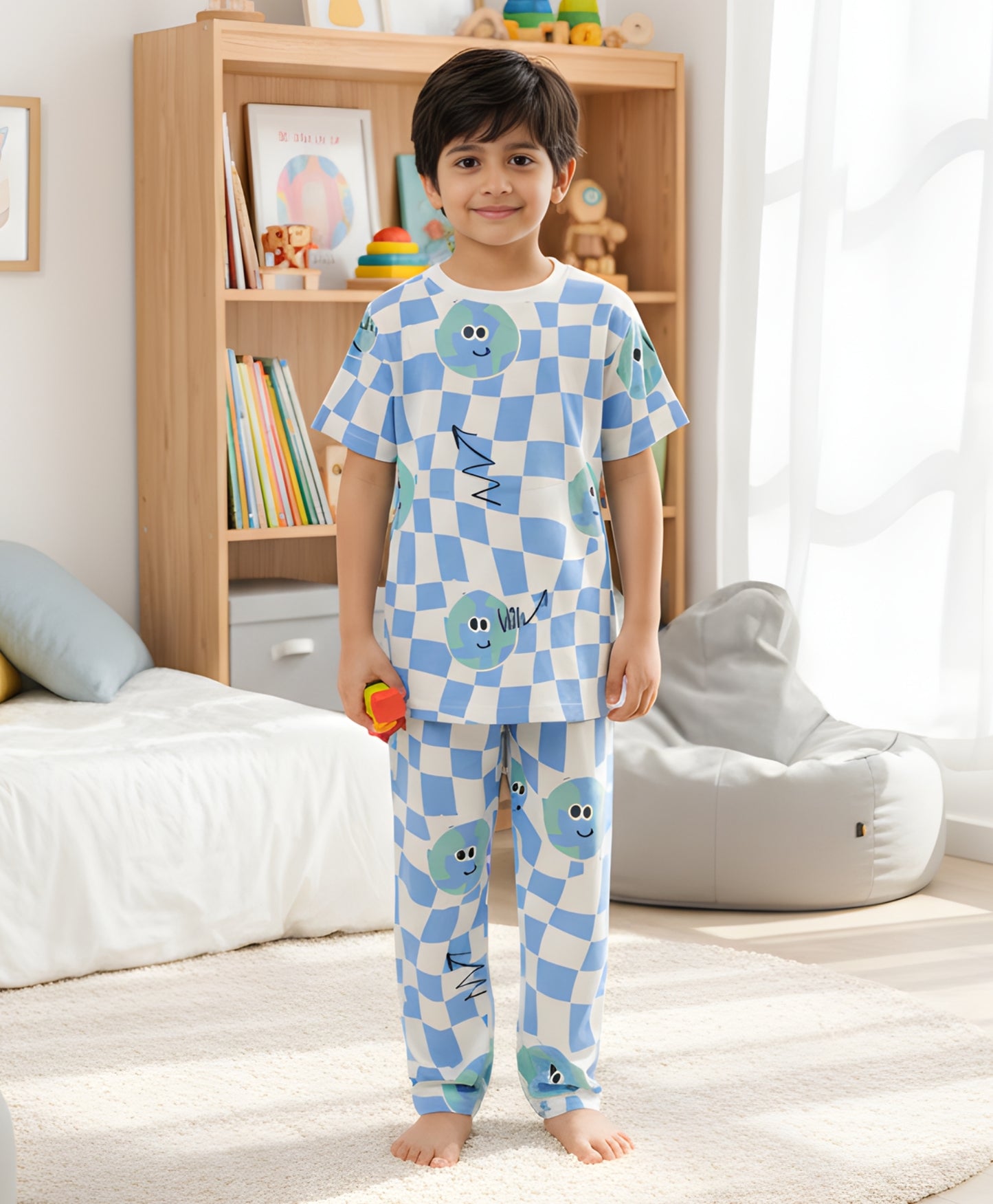 GLOBE CHECK SHORT SLEEVE PYJAMA SET - WHITE