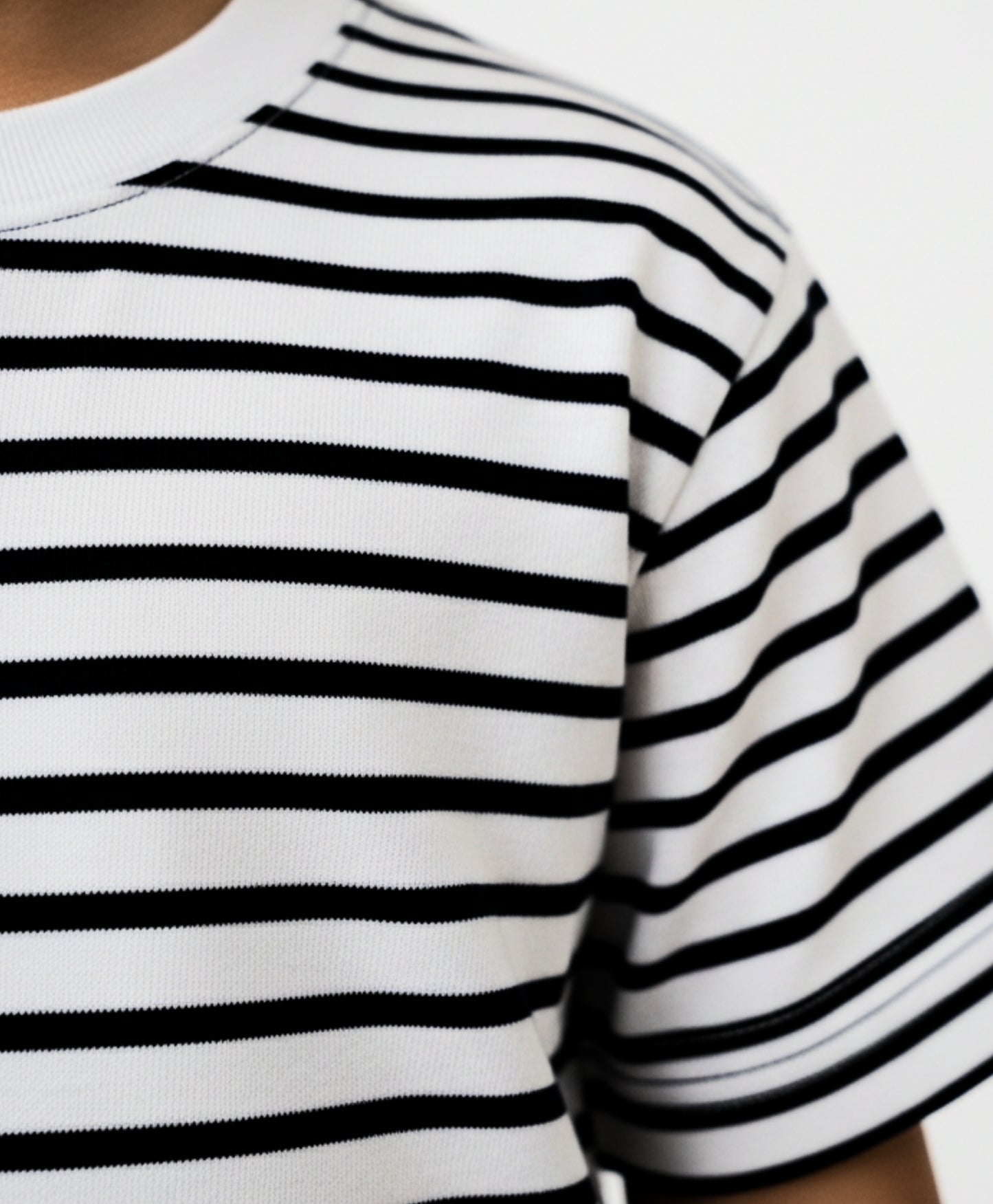 BLACK WHITE STRIPE SLEEPWEAR SHORT SET - BLACK/WHITE