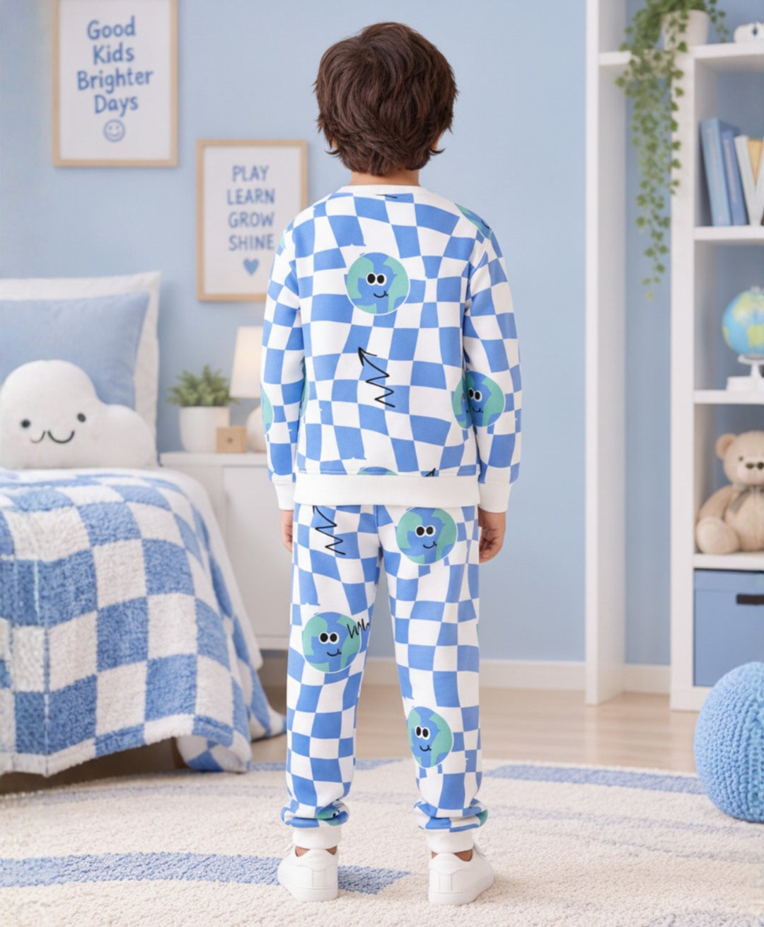 GLOBE CHECK FLEECE SWEATSHIRT JOGGER SET - BLUE