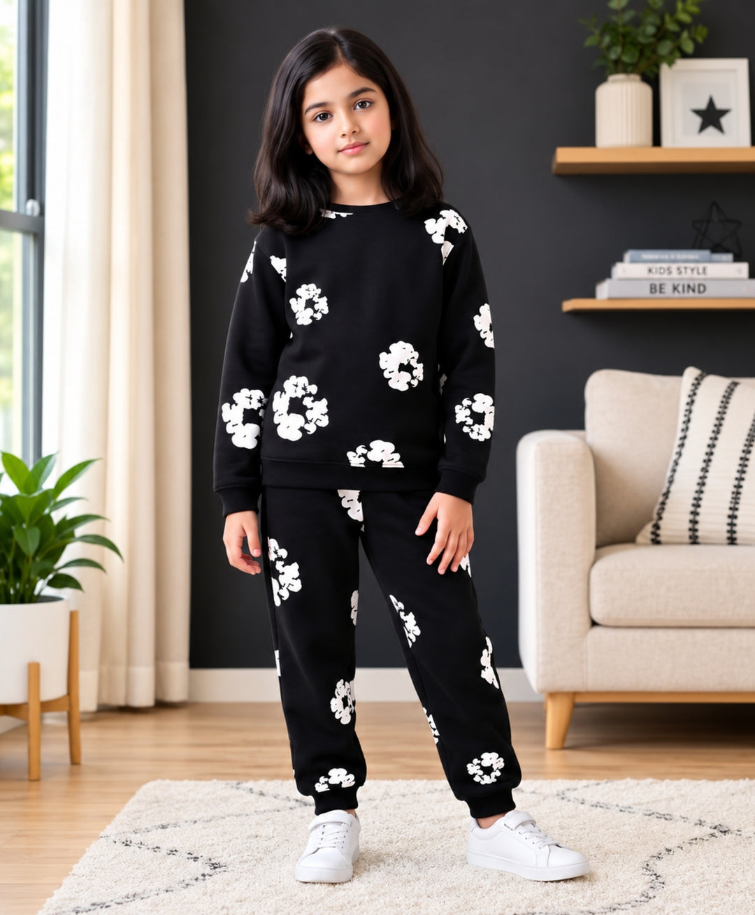 POP BLACK &amp; WHITE GIRLS FLEECE SWEATSHIRT JOGGER SET - BLACK