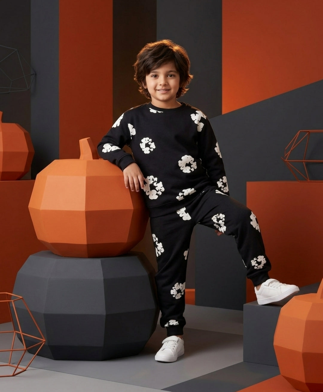 POP BLACK &amp; WHITE FLEECE SWEATSHIRT JOGGER SET - BLACK