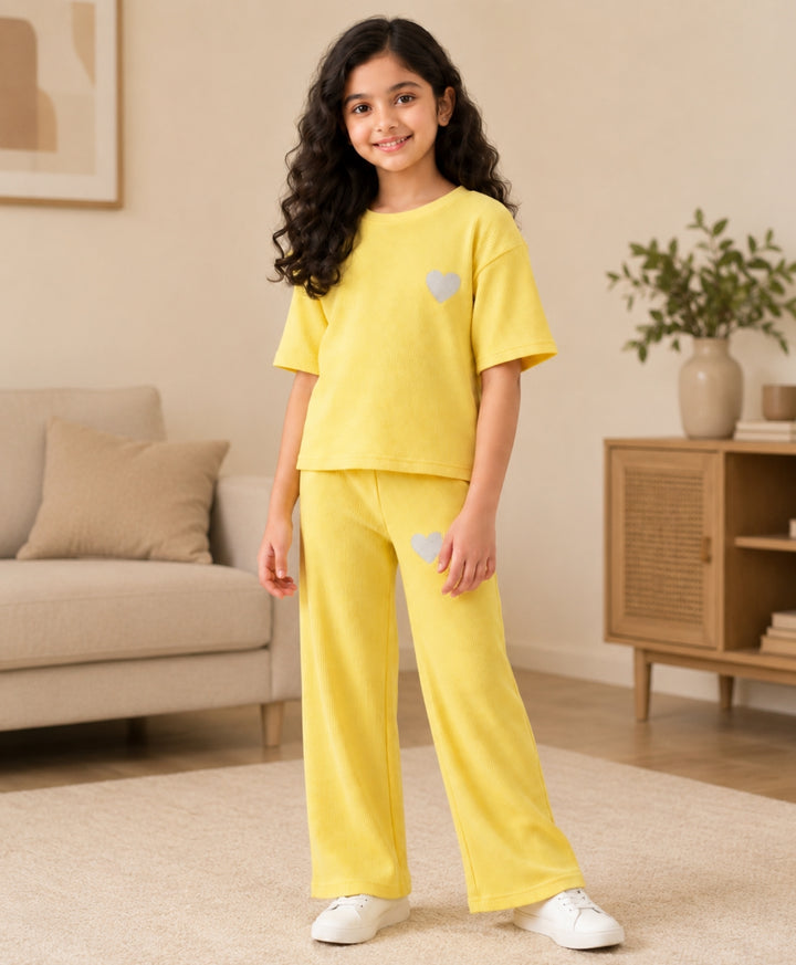 COOL YELLOW HEART ESSENTIAL OVERSIZED T-SHIRT JOGGER SET - YELLOW