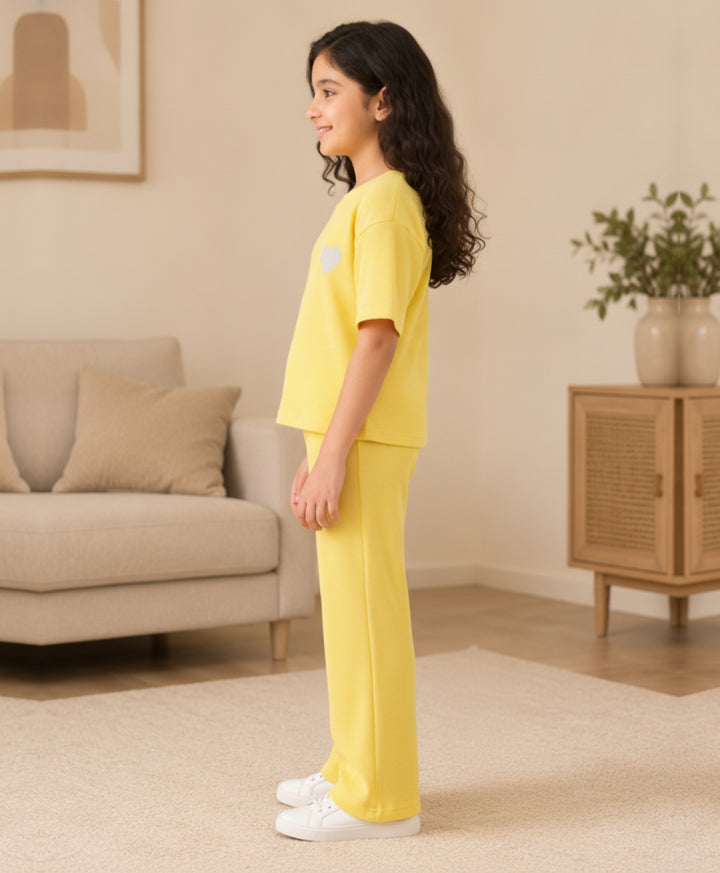 COOL YELLOW HEART ESSENTIAL OVERSIZED T-SHIRT JOGGER SET - YELLOW