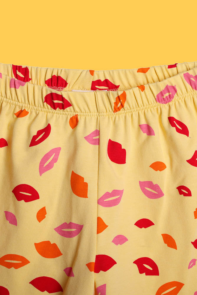LIPS SLEEPWEAR SHORTS SET - YELLOW - Anthrilo India